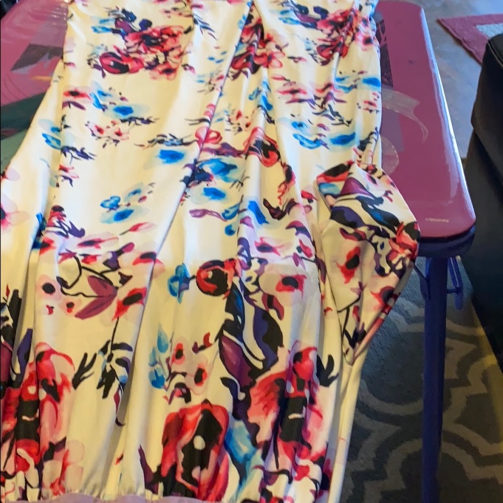 Dress - Picture 2 of 2